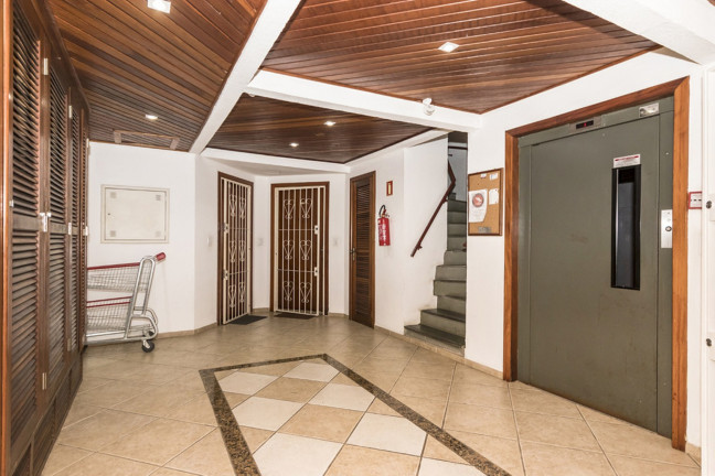 Imagem Imóvel com 2 Quartos à Venda, 57 m² em Vila Nova - Porto Alegre Imagem Imóvel com 2 Quartos à Venda, 57 m² em Vila Nova - Porto Alegre