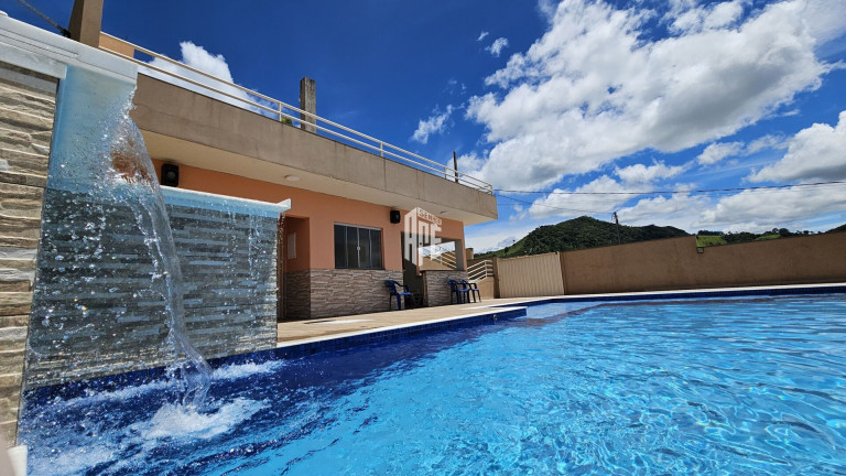 Imóvel com 6 Quartos à Venda, 500 m² em Centro - Monte Sião