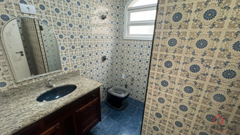 Imagem Sobrado com 4 Quartos à Venda, 226 m² em Embaré - Santos