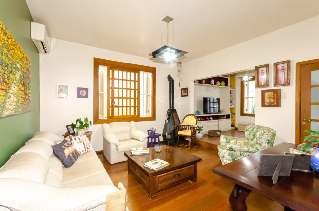 Imagem Casa com 4 Quartos à Venda, 332 m² em Petrópolis - Porto Alegre