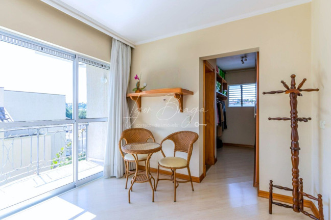 Imagem Casa com 5 Quartos à Venda, 374 m² em São João - Curitiba