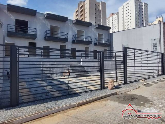 Casa de Condomínio com 2 Quartos à Venda, 73 m² em Centro - Jacareí