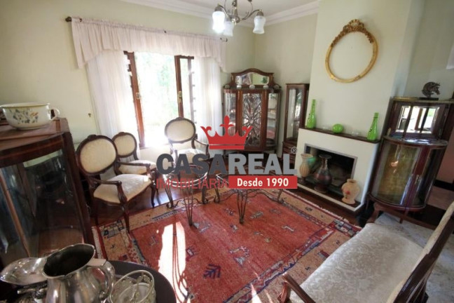 Imagem Casa com 4 Quartos à Venda, 400 m² em Butiatuvinha - Curitiba Imagem Casa com 4 Quartos à Venda, 400 m² em Butiatuvinha - Curitiba
