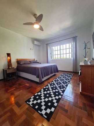 Imagem Casa com 3 Quartos à Venda, 200 m² em Itaqui