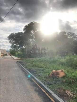 Imagem Terreno à Venda,  em Canelas - Montes Claros