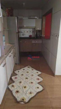 Imagem Casa com 2 Quartos à Venda, 180 m² em Cajuru - Curitiba Imagem Casa com 2 Quartos à Venda, 180 m² em Cajuru - Curitiba