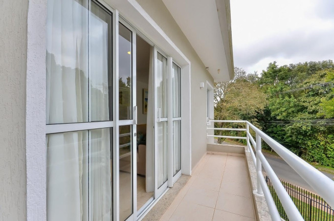 Imagem Casa com 3 Quartos à Venda, 236 m² em Vista Alegre - Curitiba Imagem Casa com 3 Quartos à Venda, 236 m² em Vista Alegre - Curitiba