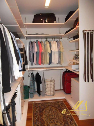 Imagem Imóvel com 4 Quartos à Venda, 384 m² em Horto Florestal - Salvador Imagem Imóvel com 4 Quartos à Venda, 384 m² em Horto Florestal - Salvador