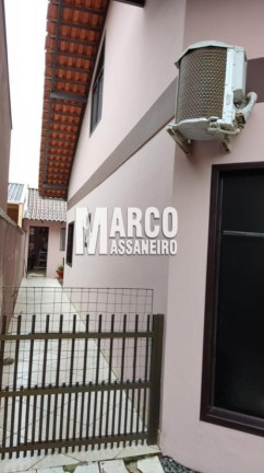Imagem Casa com 3 Quartos à Venda, 361 m² em João Costa - Joinville Imagem Casa com 3 Quartos à Venda, 361 m² em João Costa - Joinville