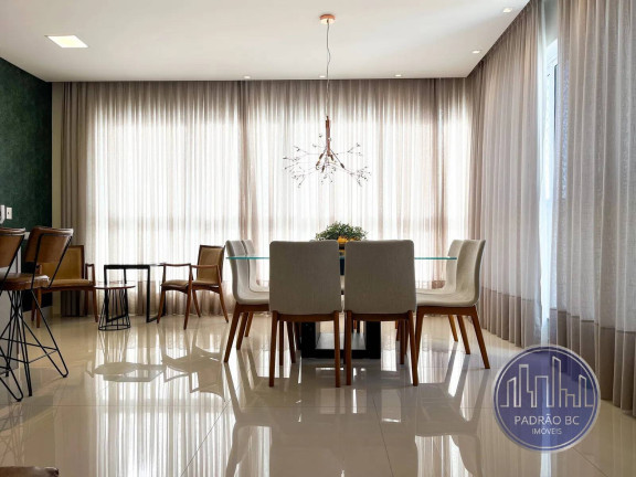 Imagem Apartamento com 3 Quartos à Venda, 137 m² em Centro - Balneário Camboriú