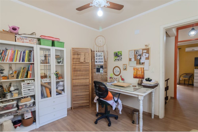 Imagem Casa de Condomínio com 3 Quartos à Venda, 116 m² em Medianeira - Porto Alegre