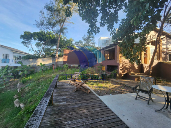 Imagem Casa com 5 Quartos à Venda, 100 m² em Bosque Do Peró - Cabo Frio