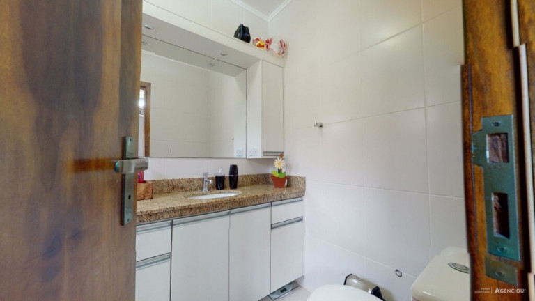 Imagem Imóvel com 3 Quartos à Venda, em Camaquã - Porto Alegre Imagem Imóvel com 3 Quartos à Venda, em Camaquã - Porto Alegre