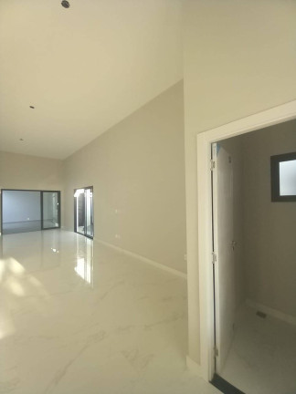 Imagem Casa com 3 Quartos à Venda, 300 m² em Piracangaguá - Taubaté Imagem Casa com 3 Quartos à Venda, 300 m² em Piracangaguá - Taubaté