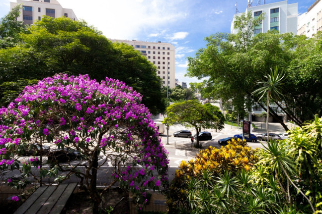 Imagem Apartamento com 2 Quartos à Venda, 76 m² em Jardim Paulista - São Paulo