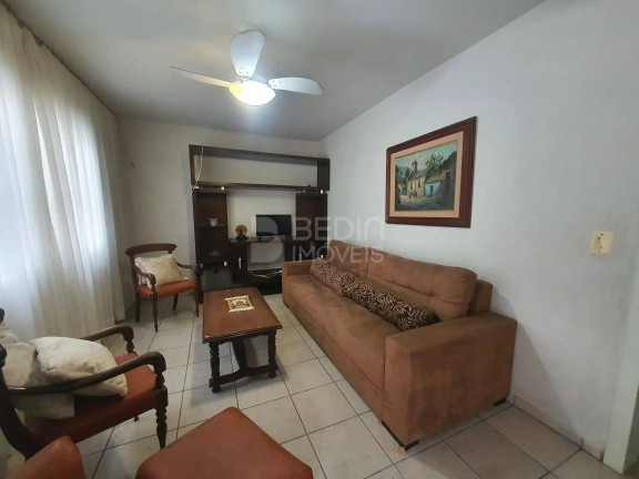 Imagem Casa com 3 Quartos à Venda, 90 m² em Centro - Balneário Camboriú Imagem Casa com 3 Quartos à Venda, 90 m² em Centro - Balneário Camboriú
