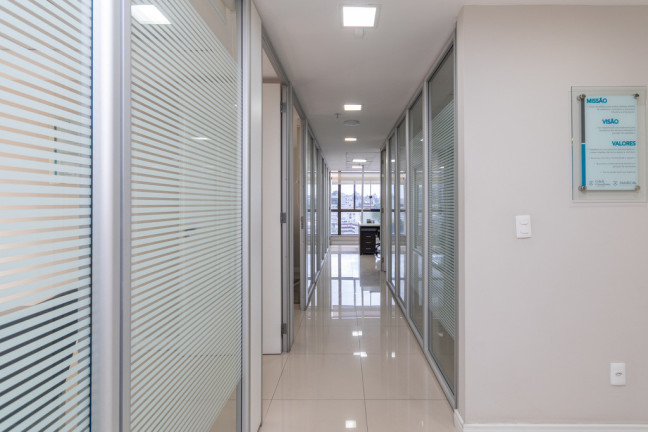 Imagem Sala Comercial à Venda, 344 m² em Moinhos De Vento - Porto Alegre Imagem Sala Comercial à Venda, 344 m² em Moinhos De Vento - Porto Alegre