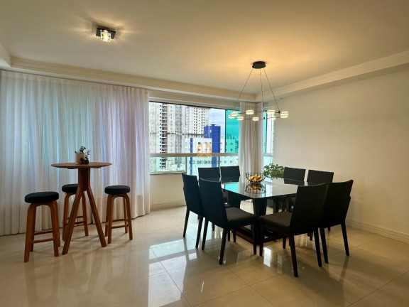 Imagem Imóvel com 3 Quartos à Venda, 121 m² em Centro - Balneário Camboriú