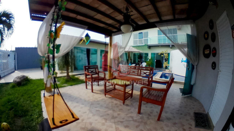 Imagem Casa de Condomínio com 4 Quartos à Venda, 160 m² em Cabo Frio