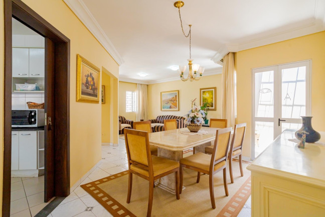 Imagem Casa com 4 Quartos à Venda, 252 m² em Seminário - Curitiba
