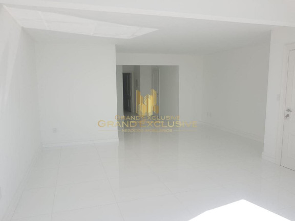 Imagem Apartamento com 3 Quartos à Venda, 110 m² em Centro - Balneário Camboriú Imagem Apartamento com 3 Quartos à Venda, 110 m² em Centro - Balneário Camboriú