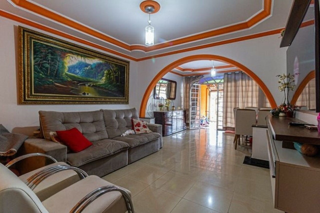 Imagem Casa com 4 Quartos à Venda, 300 m² em Samambaia Norte (samambaia) - Brasília Imagem Casa com 4 Quartos à Venda, 300 m² em Samambaia Norte (samambaia) - Brasília