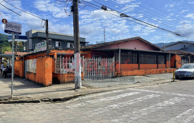 Casa à Venda, 300 m² em Indaiá - Caraguatatuba