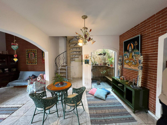 Imagem Sobrado com 3 Quartos à Venda, 250 m² em Parque Balneário Oásis - Peruíbe Imagem Sobrado com 3 Quartos à Venda, 250 m² em Parque Balneário Oásis - Peruíbe