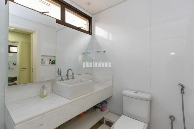 Imagem Apartamento com 4 Quartos à Venda, 220 m² em Moema - São Paulo Imagem Apartamento com 4 Quartos à Venda, 220 m² em Moema - São Paulo