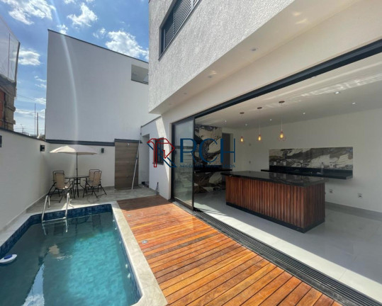 Casa com 3 Quartos à Venda, 182 m² em Cajuru Do Sul - Sorocaba