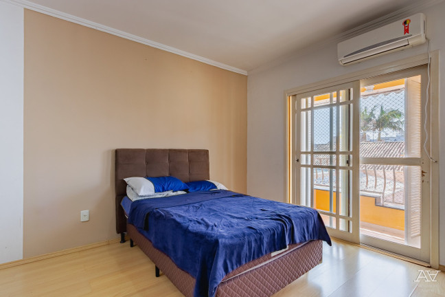 Imagem Casa com 4 Quartos à Venda, 194 m² em Moinhos De Vento - Canoas
