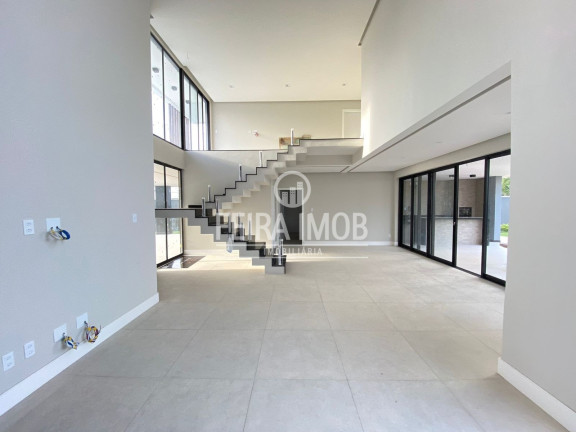 Imagem Casa com 4 Quartos à Venda, 330 m² em Papagaio - Feira De Santana Imagem Casa com 4 Quartos à Venda, 330 m² em Papagaio - Feira De Santana