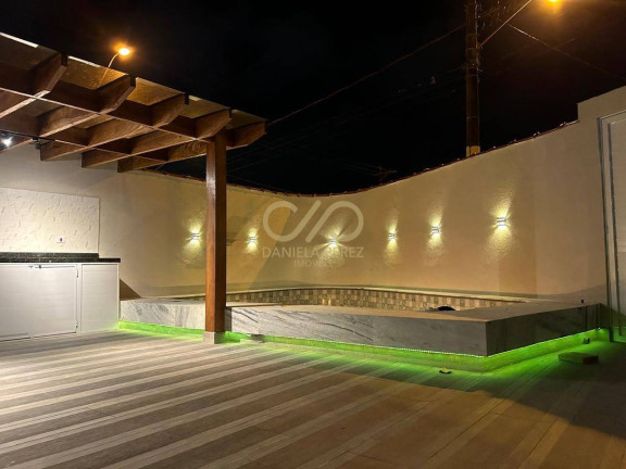 Casa com 3 Quartos à Venda, 160 m² em Caiçara - Praia Grande