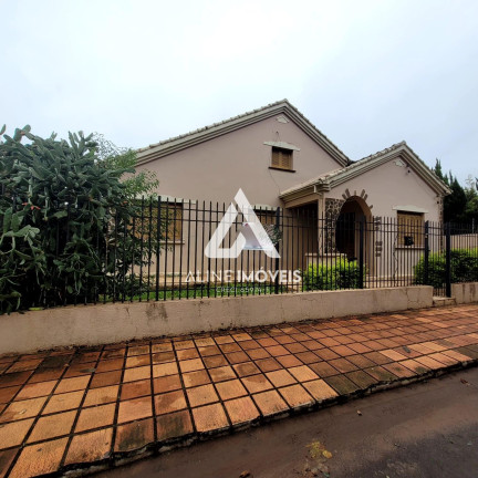 Casa com 3 Quartos à Venda,  em Centro - Cruz Alta