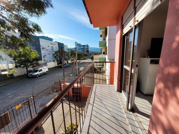 Imagem Casa com 3 Quartos à Venda, 168 m² em Camobi - Santa Maria Imagem Casa com 3 Quartos à Venda, 168 m² em Camobi - Santa Maria