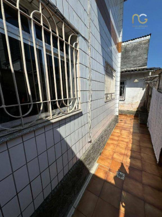 Imagem Sobrado com 3 Quartos à Venda, 208 m² em Vila Cascatinha - São Vicente