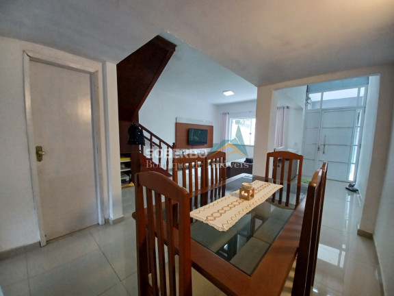 Imagem Casa com 3 Quartos à Venda, 300 m² em Granja Guarani - Teresópolis