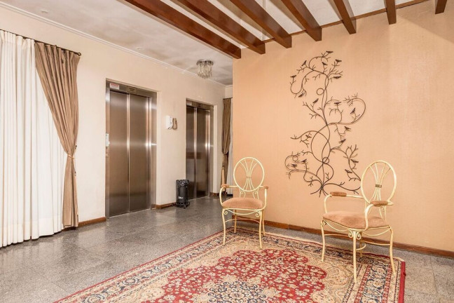 Imagem Apartamento com 3 Quartos à Venda, 145 m² em Vila Ipiranga - Porto Alegre Imagem Apartamento com 3 Quartos à Venda, 145 m² em Vila Ipiranga - Porto Alegre