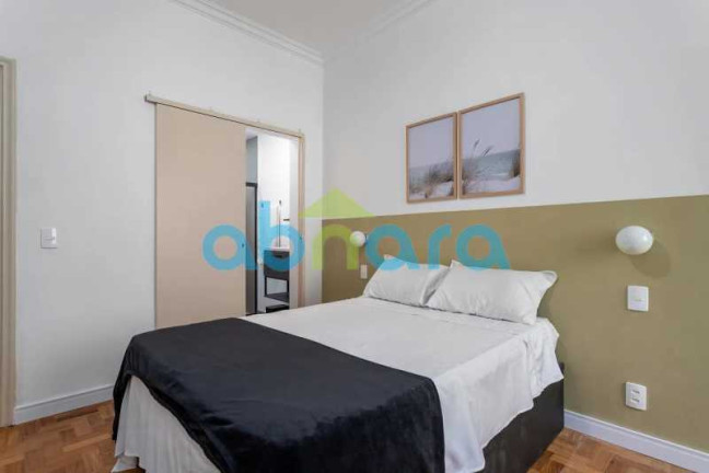 Imagem Apartamento com 2 Quartos à Venda, 70 m² em Copacabana - Rio De Janeiro