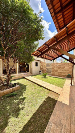 Casa com 4 Quartos à Venda, 220 m² em Jardim Leblon - Goiânia