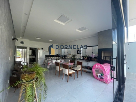 Imagem Casa com 3 Quartos à Venda, 400 m² em Guará I - Brasília Imagem Casa com 3 Quartos à Venda, 400 m² em Guará I - Brasília