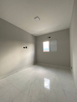 Imagem Casa com 2 Quartos à Venda, 120 m² em Maracanã - Praia Grande Imagem Casa com 2 Quartos à Venda, 120 m² em Maracanã - Praia Grande