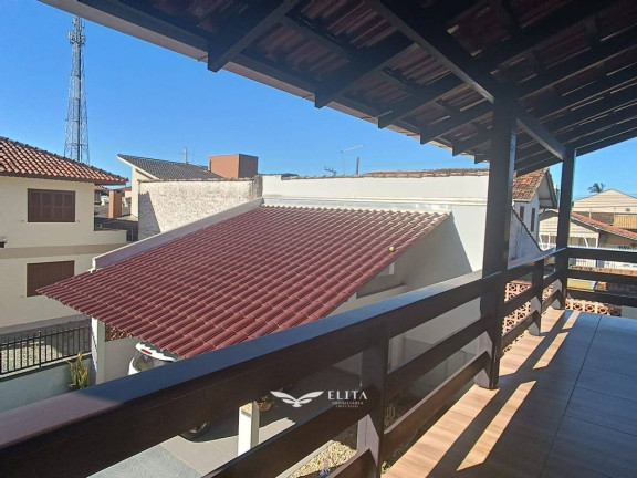 Imagem Sobrado com 4 Quartos à Venda, 154 m² em Centro - Barra Velha