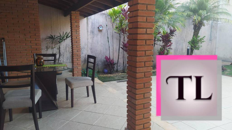 Casa com 3 Quartos à Venda, 330 m² em Poços De Caldas