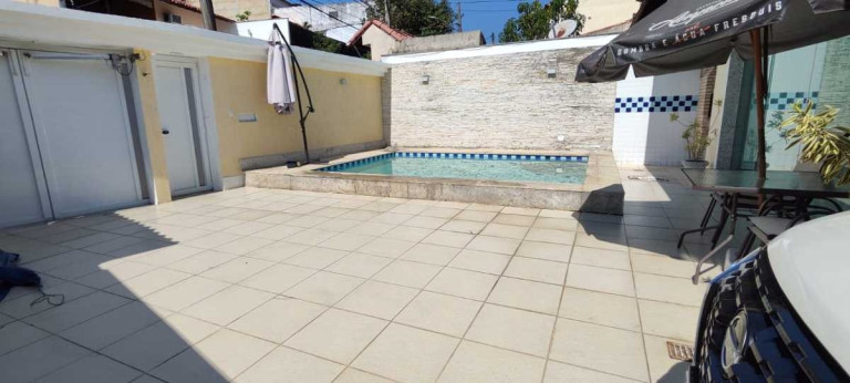 Imagem Casa com 3 Quartos à Venda, 322 m² em Taquara - Rio De Janeiro Imagem Casa com 3 Quartos à Venda, 322 m² em Taquara - Rio De Janeiro