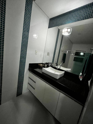 Imagem Casa com 4 Quartos à Venda, 1.200 m² em Aleixo - Manaus Imagem Casa com 4 Quartos à Venda, 1.200 m² em Aleixo - Manaus