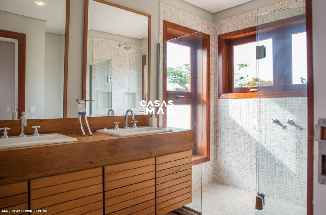 Imagem Casa com 5 Quartos à Venda, 1.500 m² em Ferradura - Armação Dos Búzios Imagem Casa com 5 Quartos à Venda, 1.500 m² em Ferradura - Armação Dos Búzios