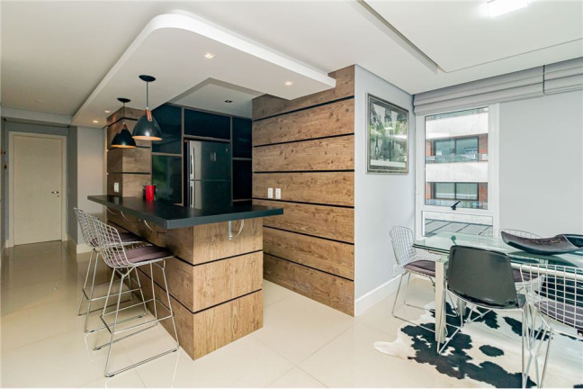Imagem Apartamento com 3 Quartos à Venda, 112 m² em Moinhos De Vento - Porto Alegre