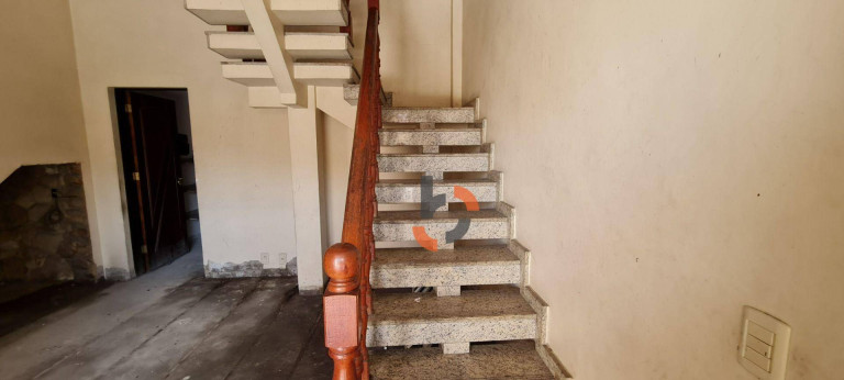 Imagem Casa com 4 Quartos à Venda, 452 m² em Cerâmica - Nova Iguaçu