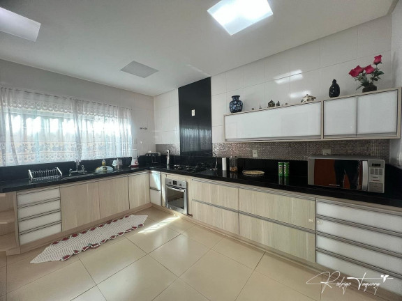 Imagem Casa de Condomínio com 3 Quartos à Venda, 283 m² em Jardins Lisboa - Goiânia